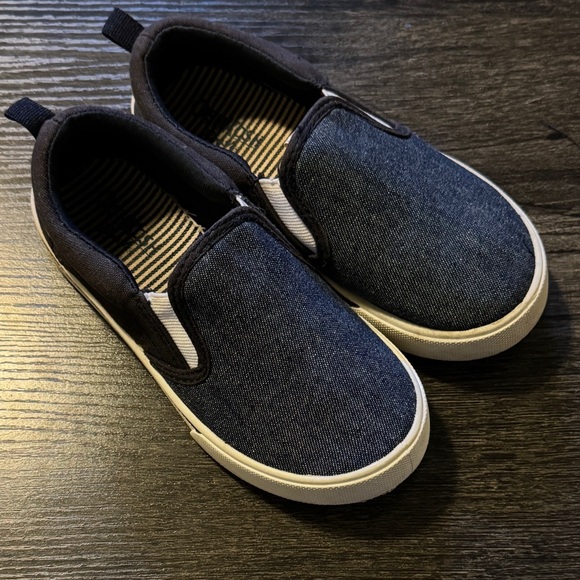 OshKosh B’Gosh Kid Slip On Shoes sz 13 - Picture 1 of 6